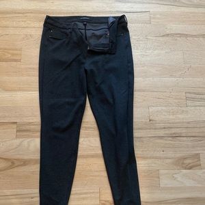 Worn a few times super soft leggings